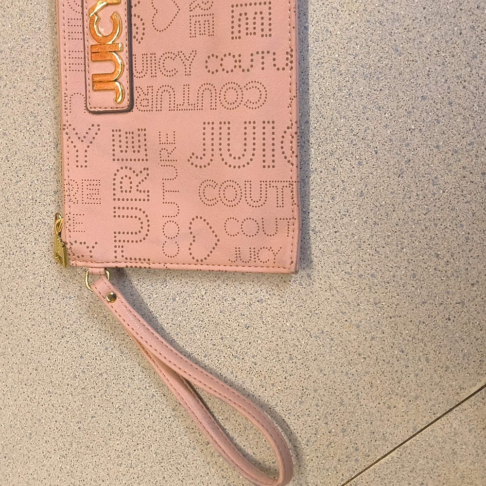 Juicy Couture Brand Light Pink Wristlet-NWOT - Picture 2 of 12